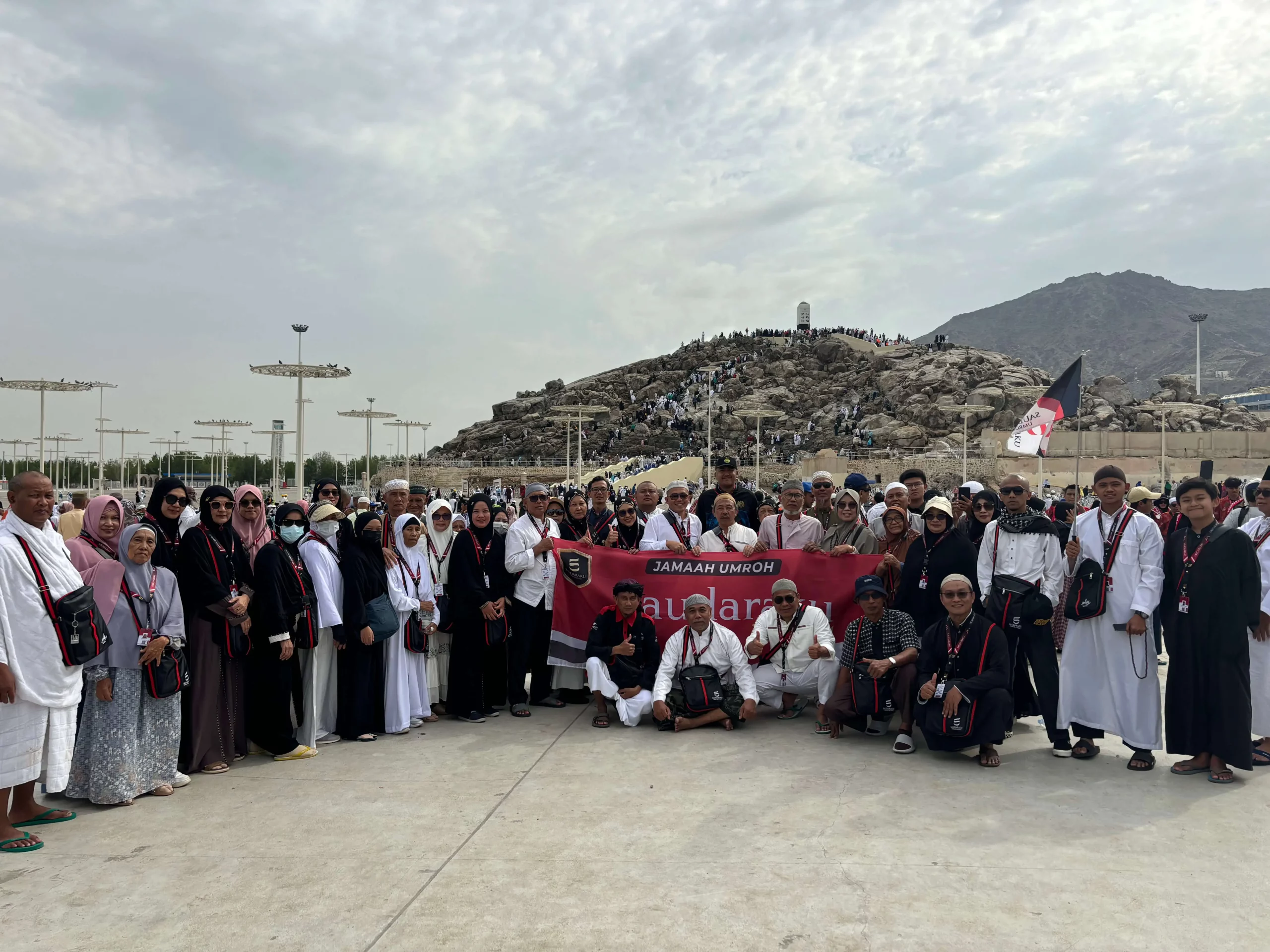 Foto Bersama Jamaah Umroh Haji Saudaraku (4)