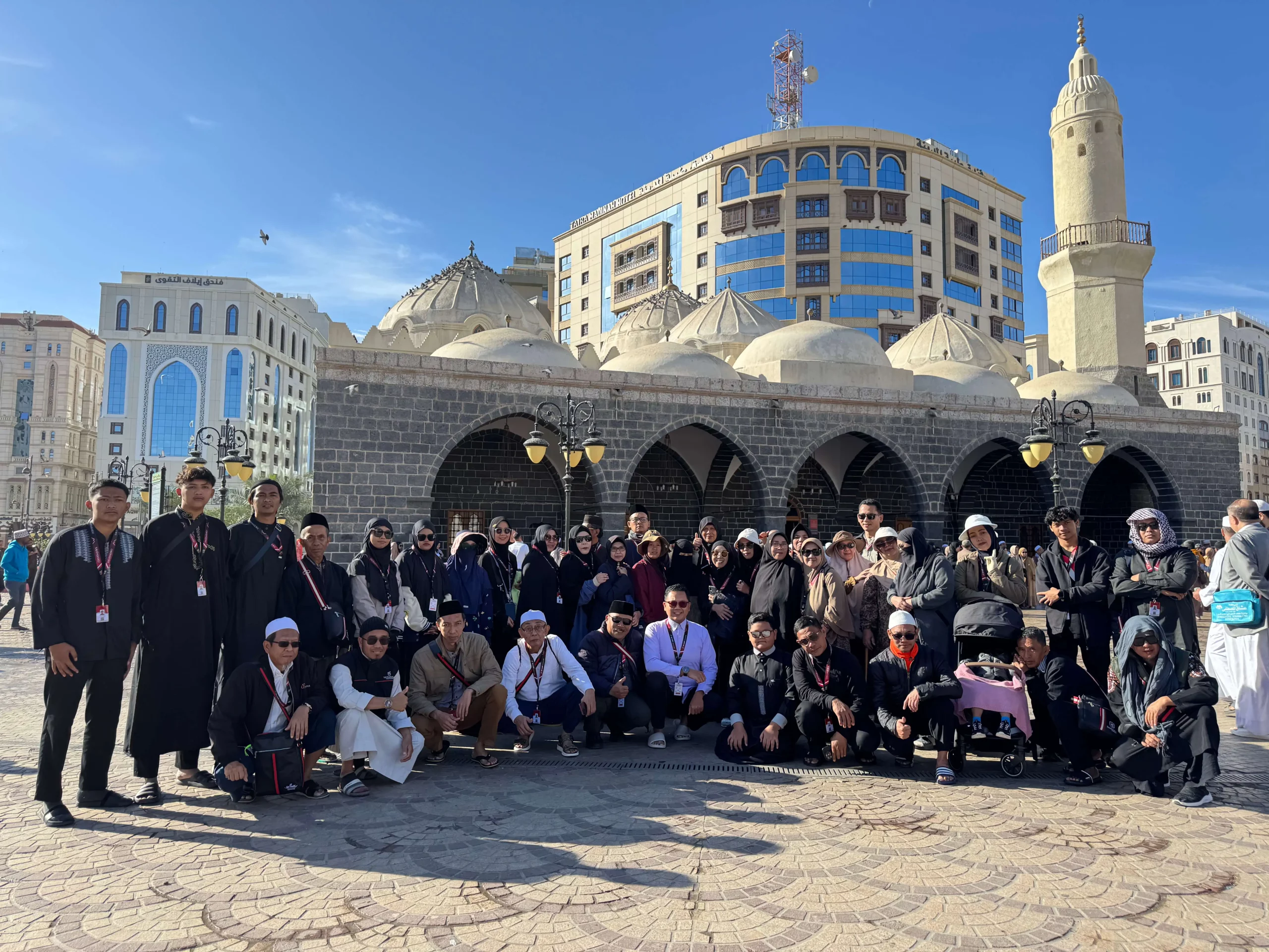 Foto Bersama Jamaah Umroh Saudaraku