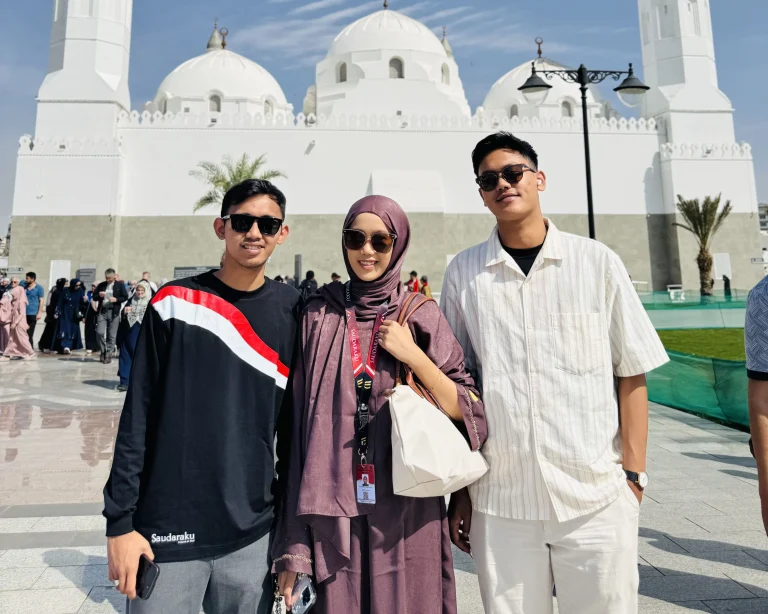 Alasan Kenapa Harus Umroh di Usia muda