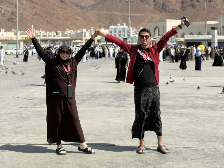 Jamaah Saudaraku umroh bersama pasangan (4)