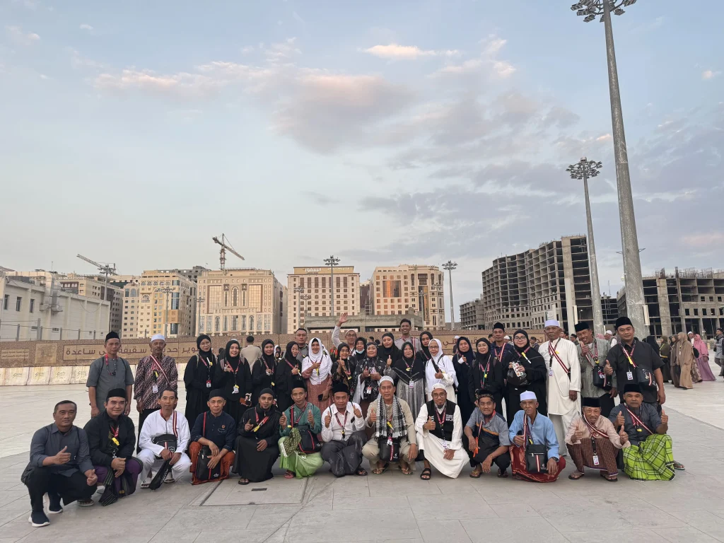 Saudaraku Travel menawarkan program umroh ke Makkah dulu atau madinah dulu (1)