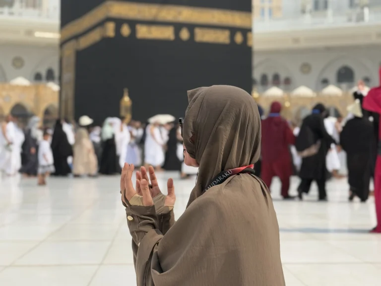 Apa itu Multazam, Tempat mustajab di Masjidil Haram