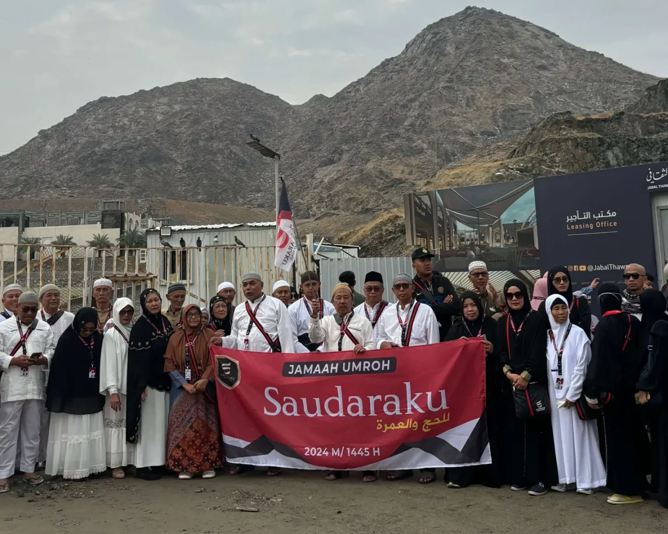 Foto Bersama Jamaah Umroh Haji Saudaraku (8)