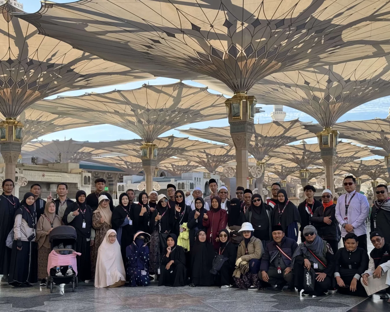 Foto Bersama Jamaah Umroh Saudaraku (2)