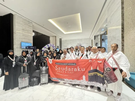 Foto bersama Jamaah Haji Plus Saudaraku Travel