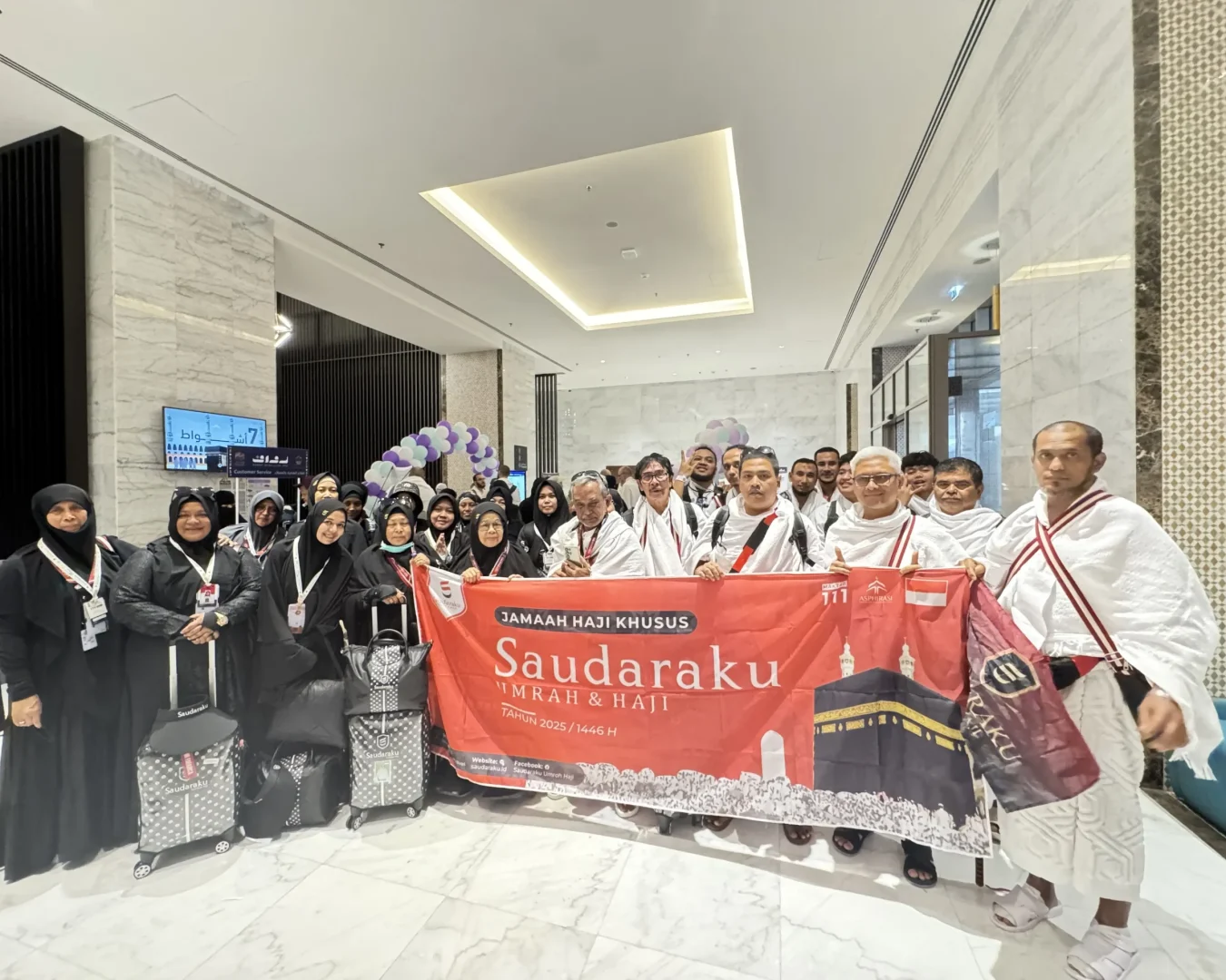 Foto bersama Jamaah Haji Plus Saudaraku Travel